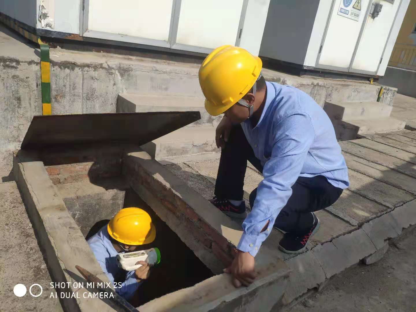 【水發(fā)能源】繃緊防汛弦，筑牢安全堤——中穆電站開展防汛專項(xiàng)檢查1.jpg